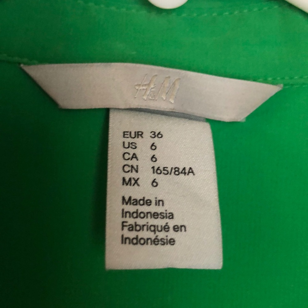 Green button down top - Picture 2 of 5